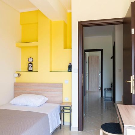 Alexandros Maisonettes 네아 모우다니아 외부 사진