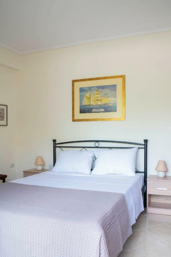 Alexandros Maisonettes 네아 모우다니아 외부 사진