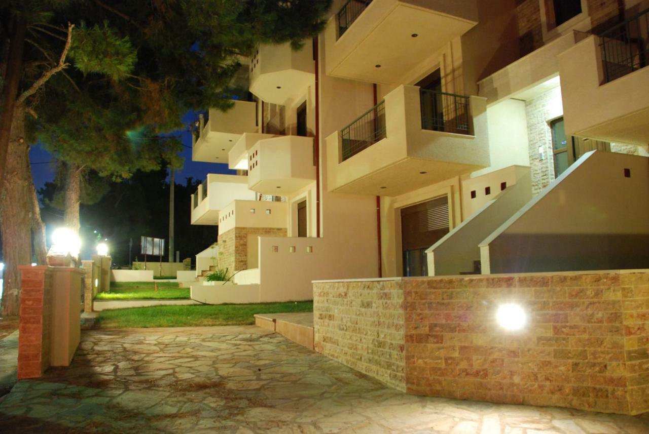 Alexandros Maisonettes 네아 모우다니아 외부 사진