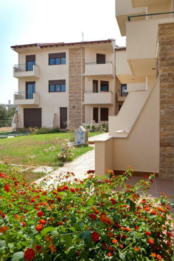 Alexandros Maisonettes 네아 모우다니아 외부 사진